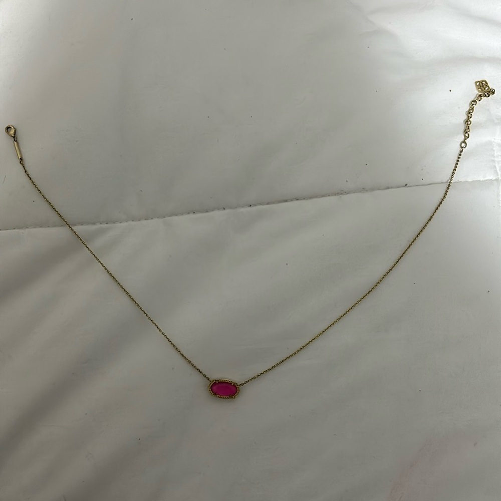 Kendra Scott Elisa Gold Pendant Necklace in Azalea Illusion